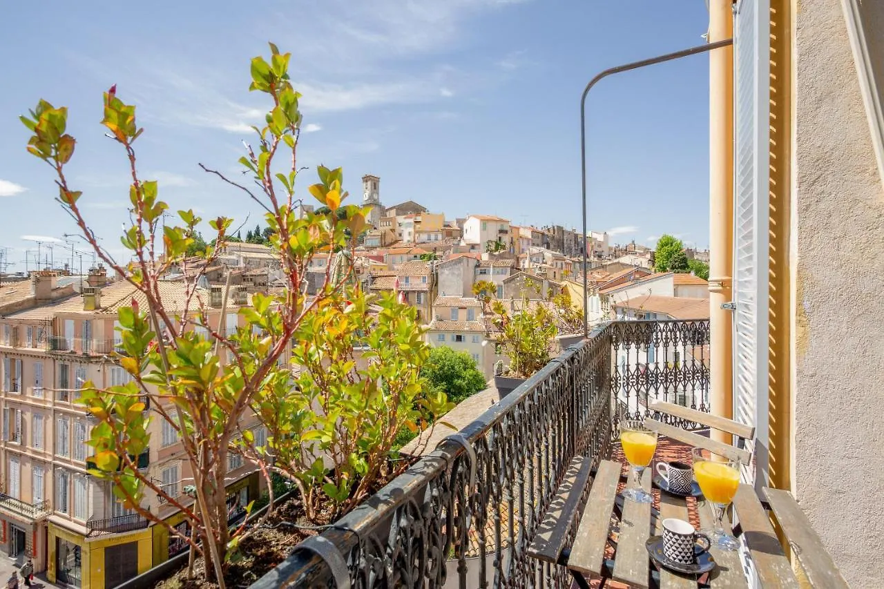 Duplex Forville Cannes 0*,